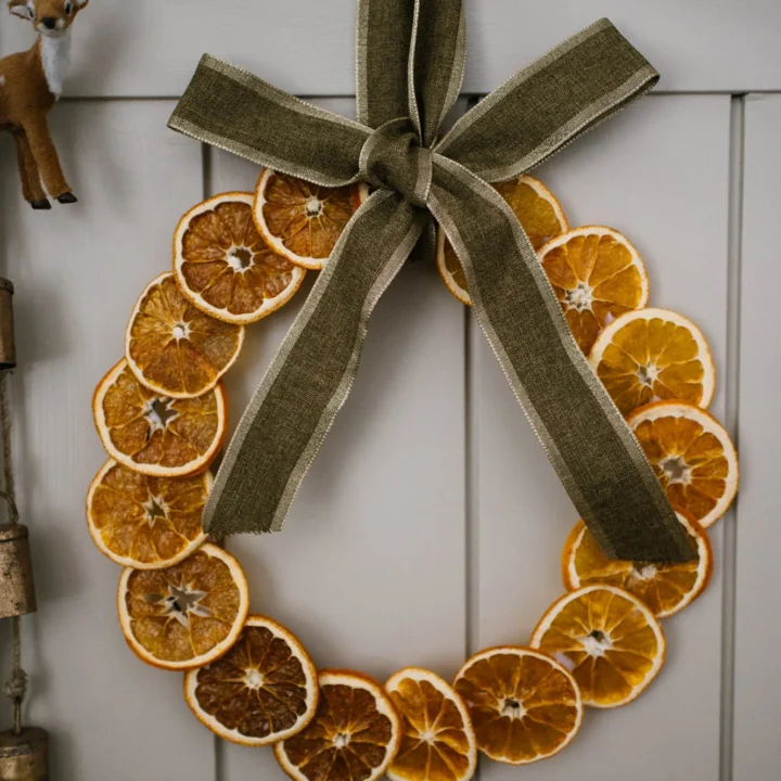 DIY Dried Orange Wreath – Homemade Christmas Decorating - The Rooted ...
