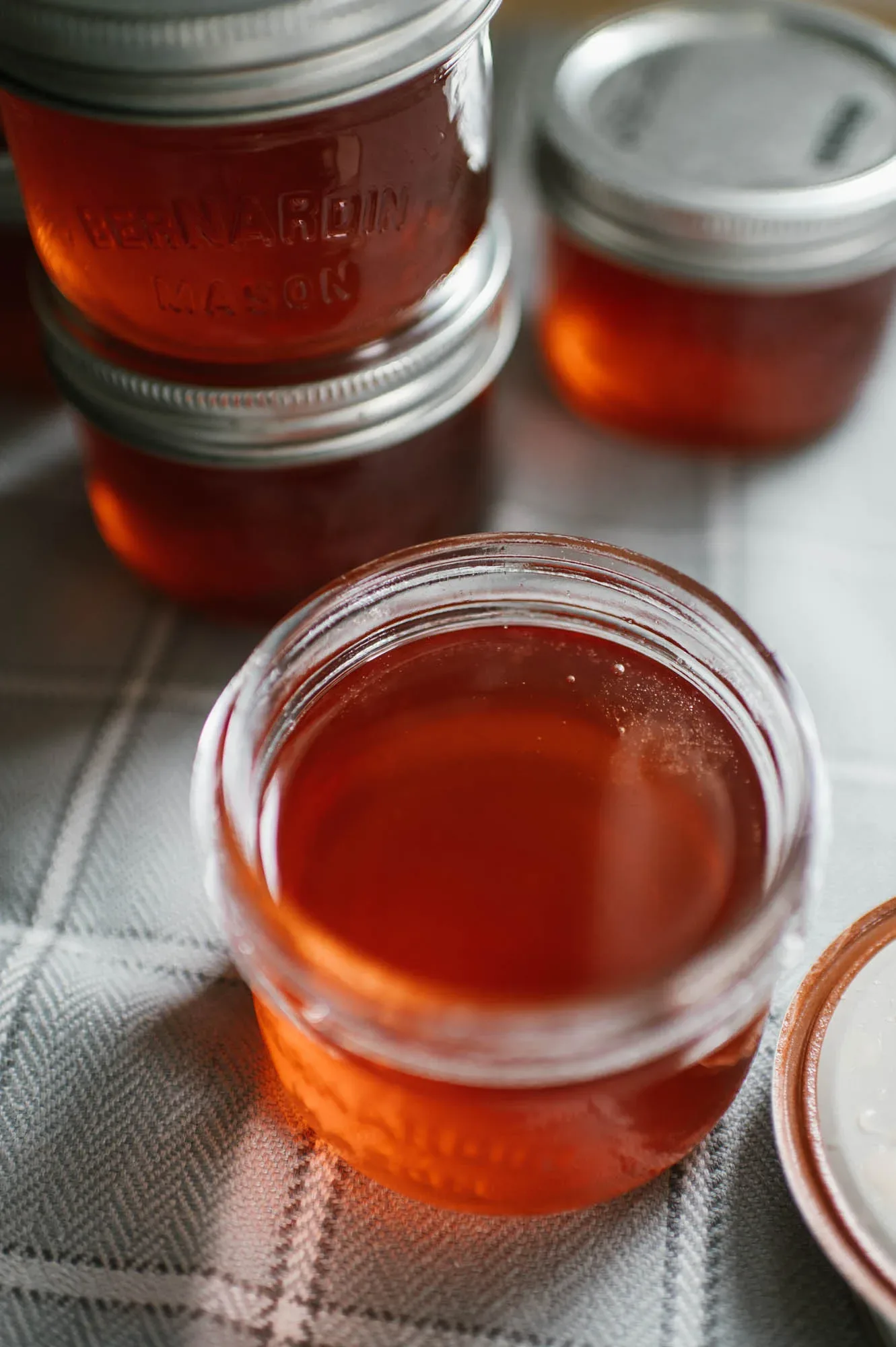 Homemade Spiced Apple Jelly Canning Recipe