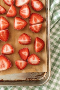 How to Freeze Strawberries
